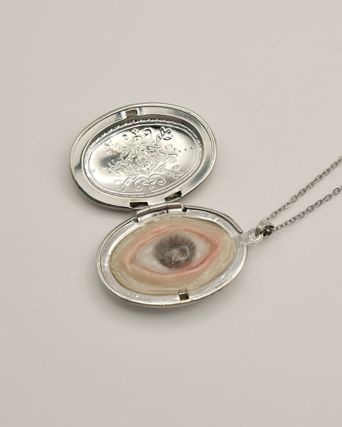 Carriable Lover Necklace- Brown Eye